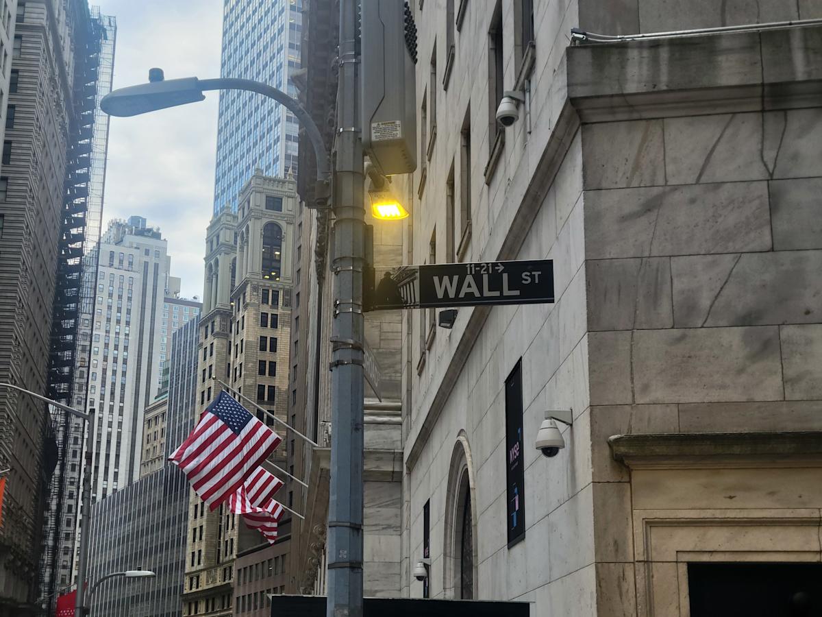 Adobe (ADBE) primește țintă de 415 dolari în așteptarea rezultatelor