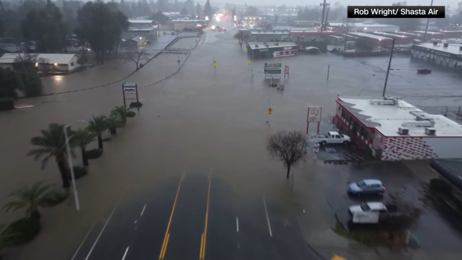 Vreme în San Francisco Bay: alerte de inundație pentru toată zona, ploaie torențială inundând NorCal