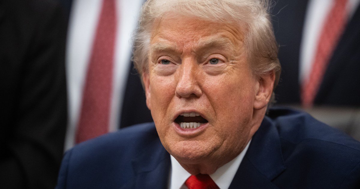 Trump ordonă blocarea petrolierelor sancționate ce intră și ies din Venezuela