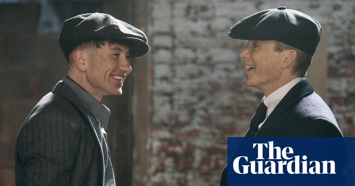 Cillian Murphy și Barry Keoghan apar împreună în primele imagini ale filmului Peaky Blinders