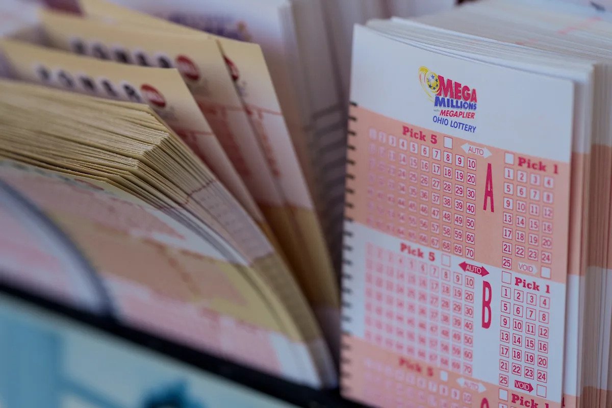 Numerele câștigătoare Powerball și Pick 3 ale Ohio Lottery, 17 dec 2025