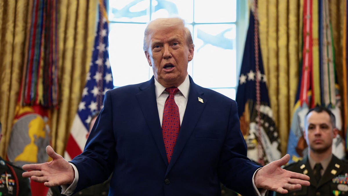 Trump a semnat un ordin ce consideră fentamina ca armă de distrugere în masă