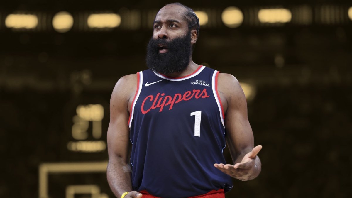 „Mă mândresc cu el” – Harden dezvăluie legătura specială cu talismanul său, John Hao