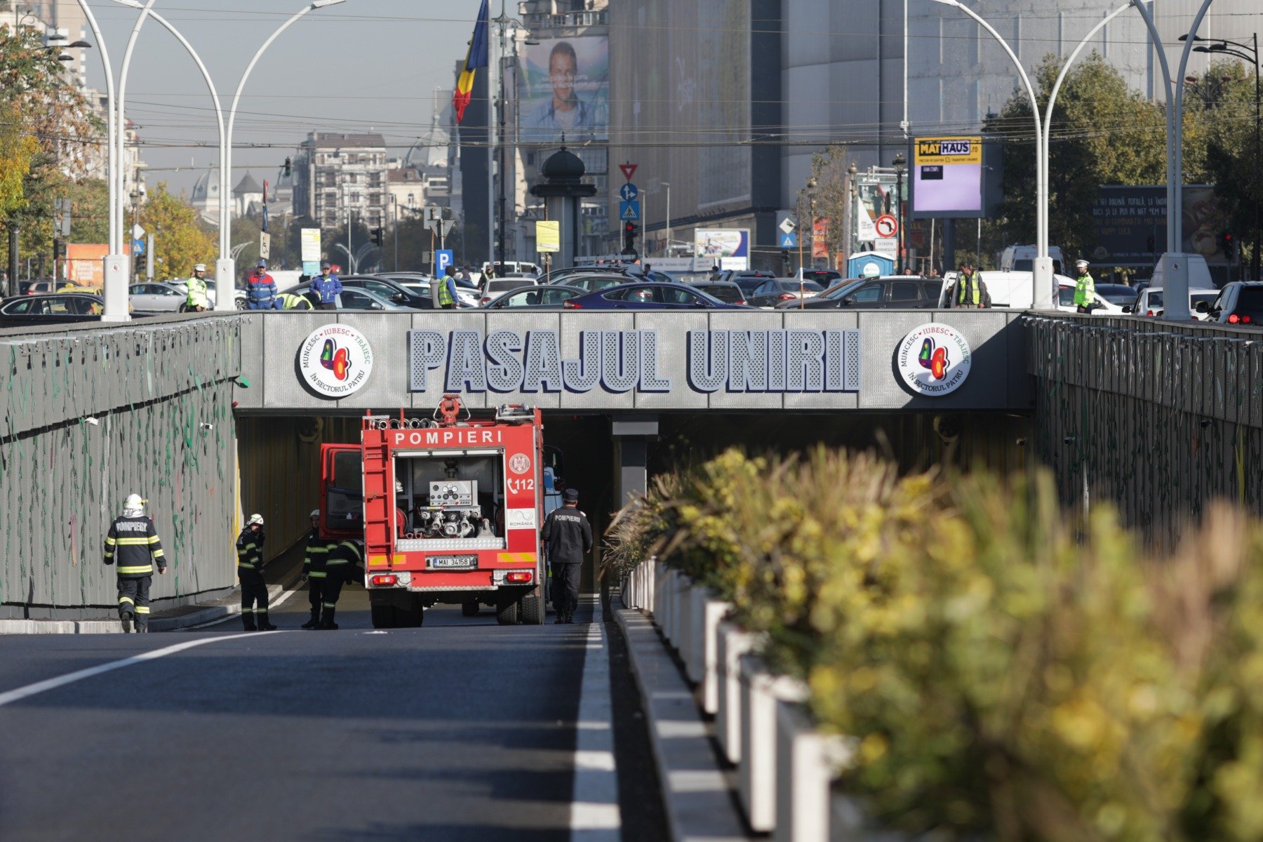 Tânăr de 24 de ani, rănit într-un accident în Pasajul Unirii