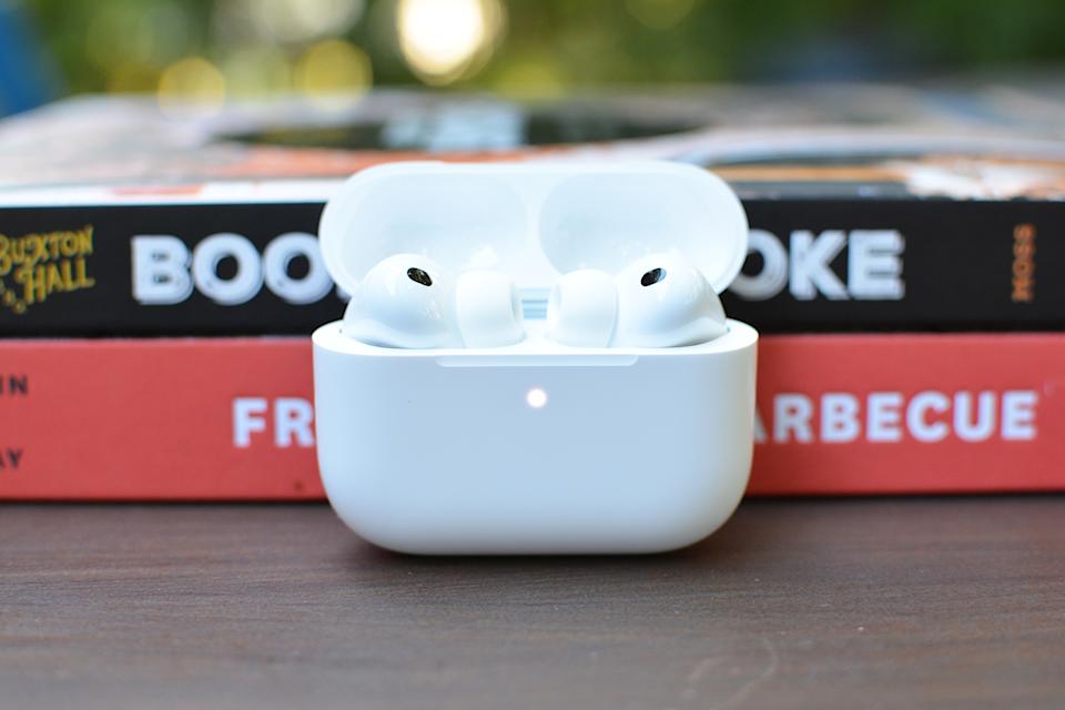 AirPods Pro 3 de la Apple revine la prețul său istoric minim