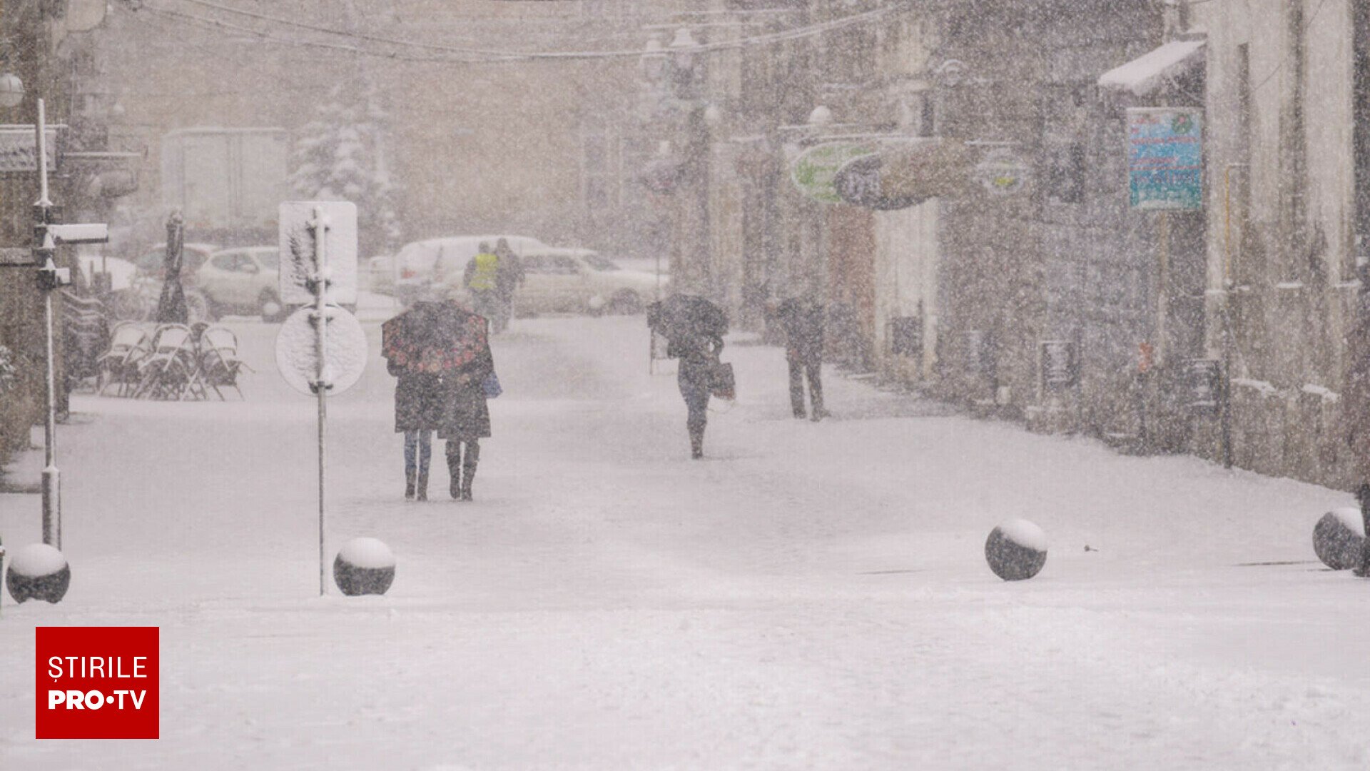 ANM a prelungit avertizările de vreme rea: vânt puternic, ninsori și viscol. HARTĂ