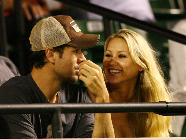 Anna Kournikova și Enrique Iglesias anunță venirea pe lume al celui de-al patrulea copil. Fanii: „Cel mai frumos cadou de Crăciun!”