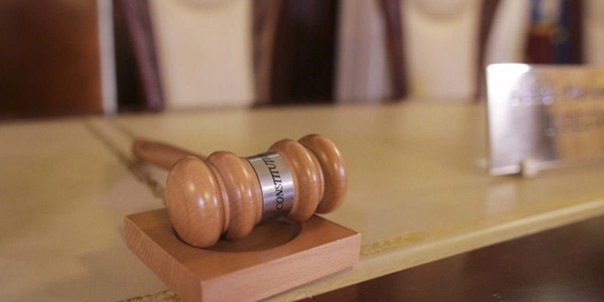 Autoritățile locale pot crește impozitele pe case și mașini. CCR a respins contestația AUR