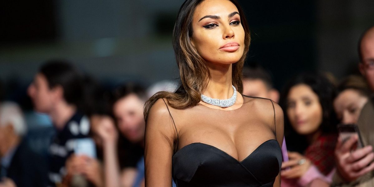 “De la divă la sclavă”. Mădălina Ghenea, detalii mai puţin ştiute din cariera ei. Când a plecat prima dată din România