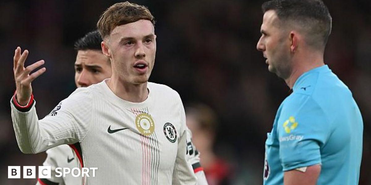 Cole Palmer complaining to the referee during a match against Bournemouth