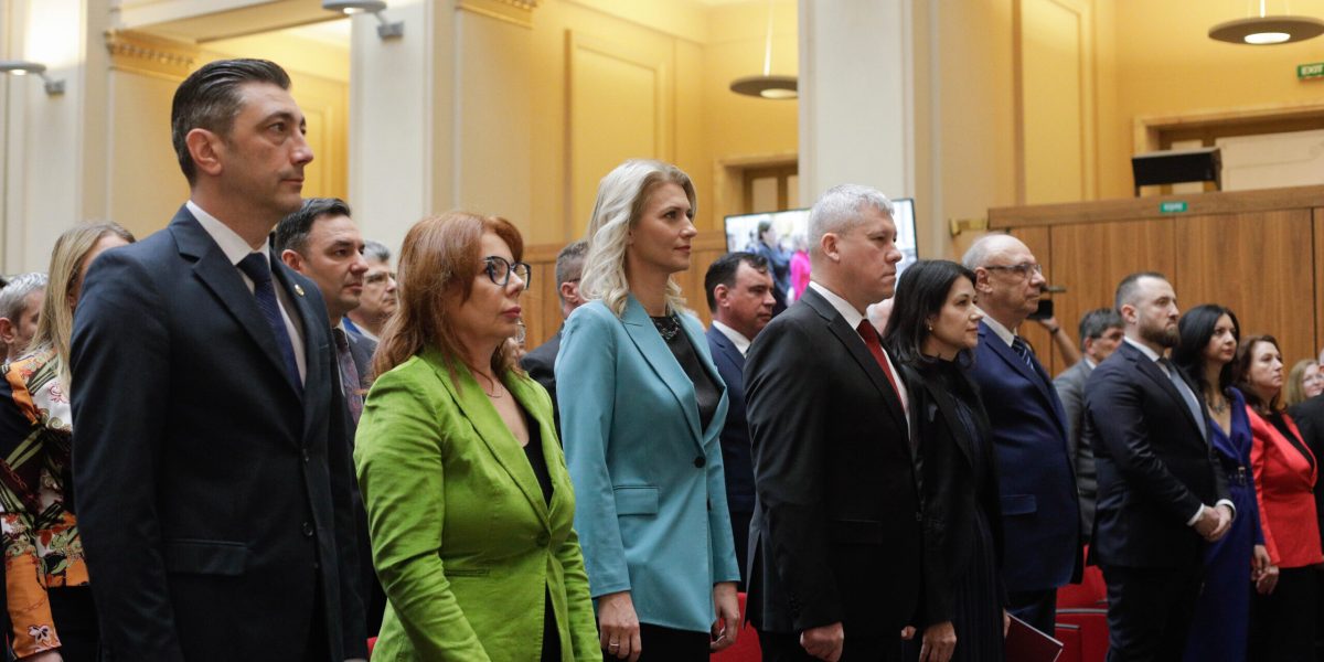 Ghinea îi cere lui Bolojan să îl demită pe Predoiu, autorul legilor justiției