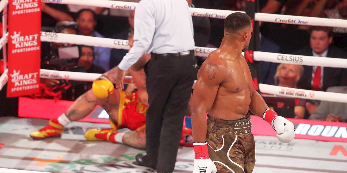 KO în runda 6! Anthony Joshua i-a făcut o fractură dublă de mandibulă lui Jake Paul, în lupta de 200 de milioane $