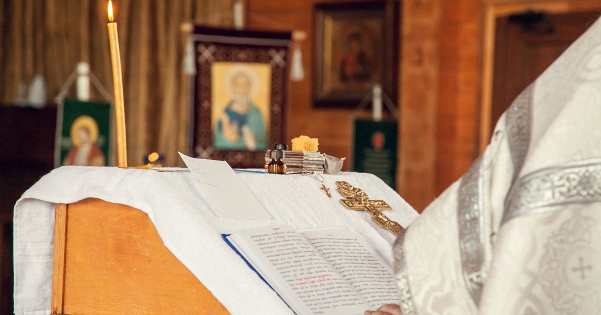 Cele mai importante rugăciuni care se rostesc în ziua de Crăciun, explicate de preot: „Legătura cu Dumnezeu devine mai profundă”