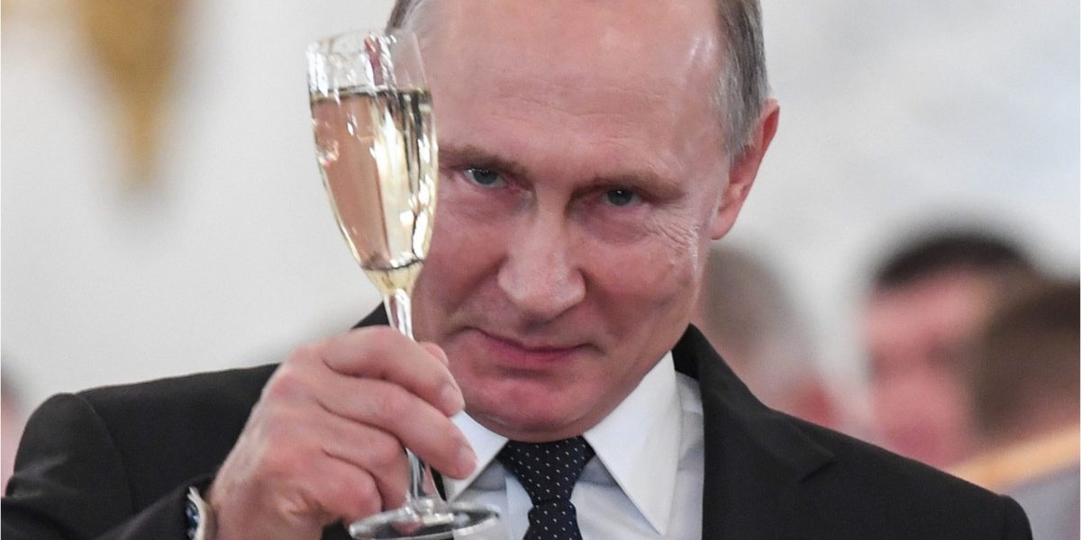 Vladimir Putin a transmis rușilor cel mai scurt mesaj de Anul Nou de la începutul războiului. Ce le-a spus dictatorul