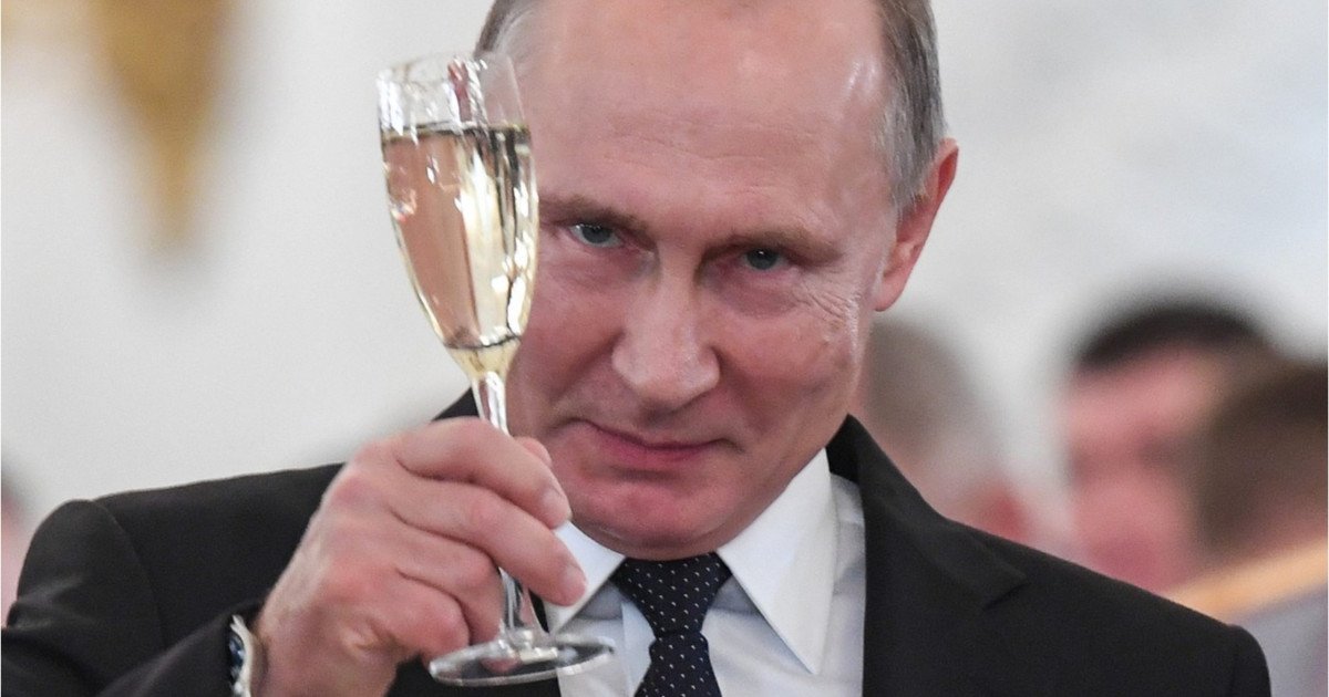 Vladimir Putin a transmis rușilor cel mai scurt mesaj de Anul Nou de la începutul războiului. Ce le-a spus dictatorul