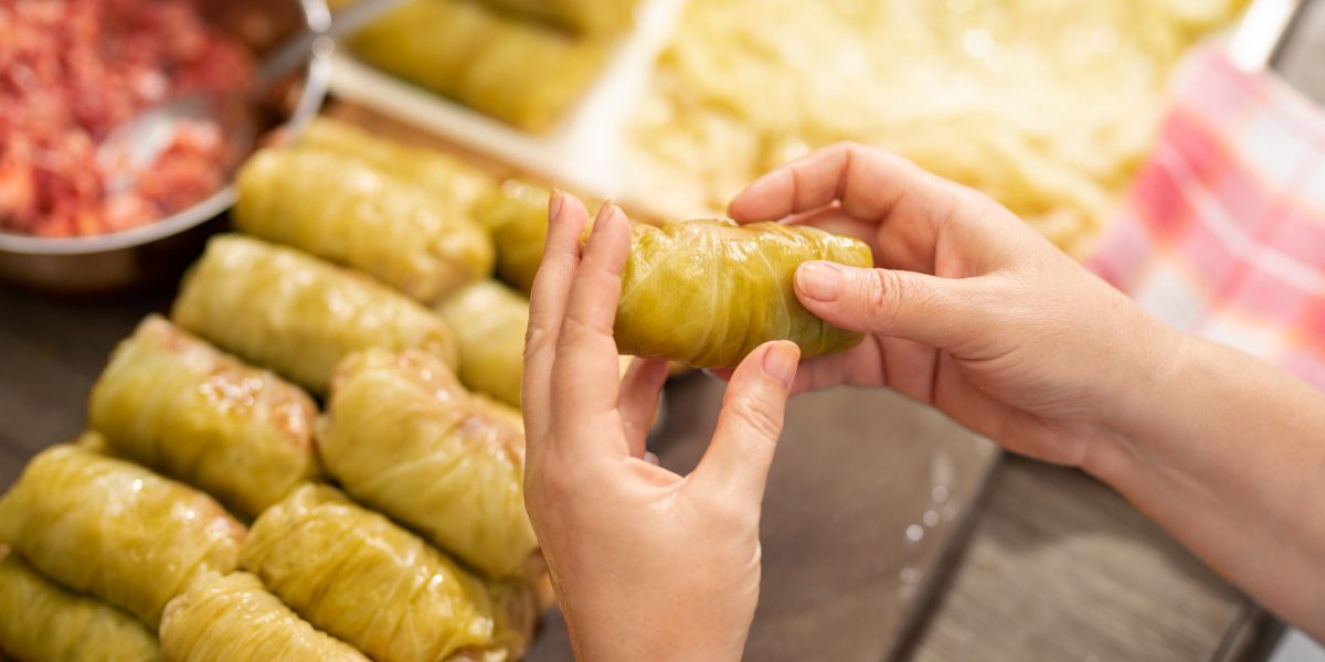 Cele mai bune rețete de sarmale pentru Crăciun: Ce combinații de carne și condimente recomandă bucătarii experimentați