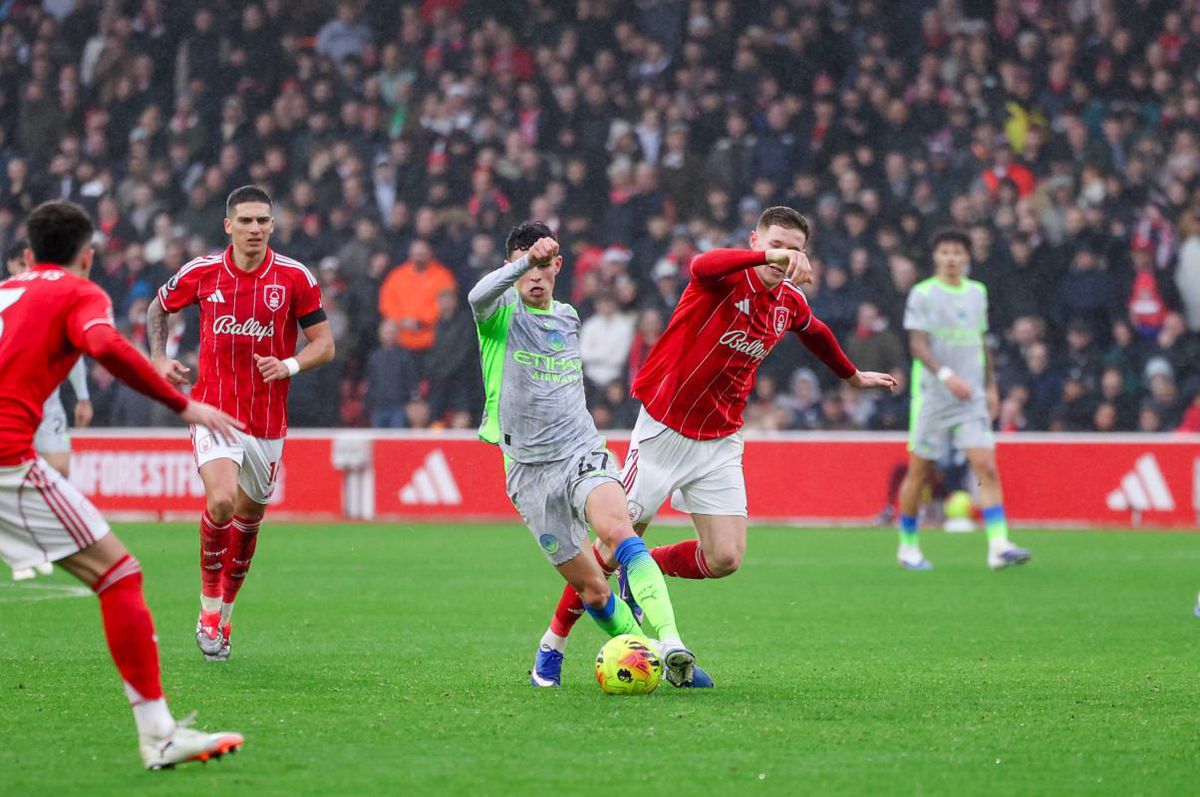 Două goluri în 6 minute în Nottingham