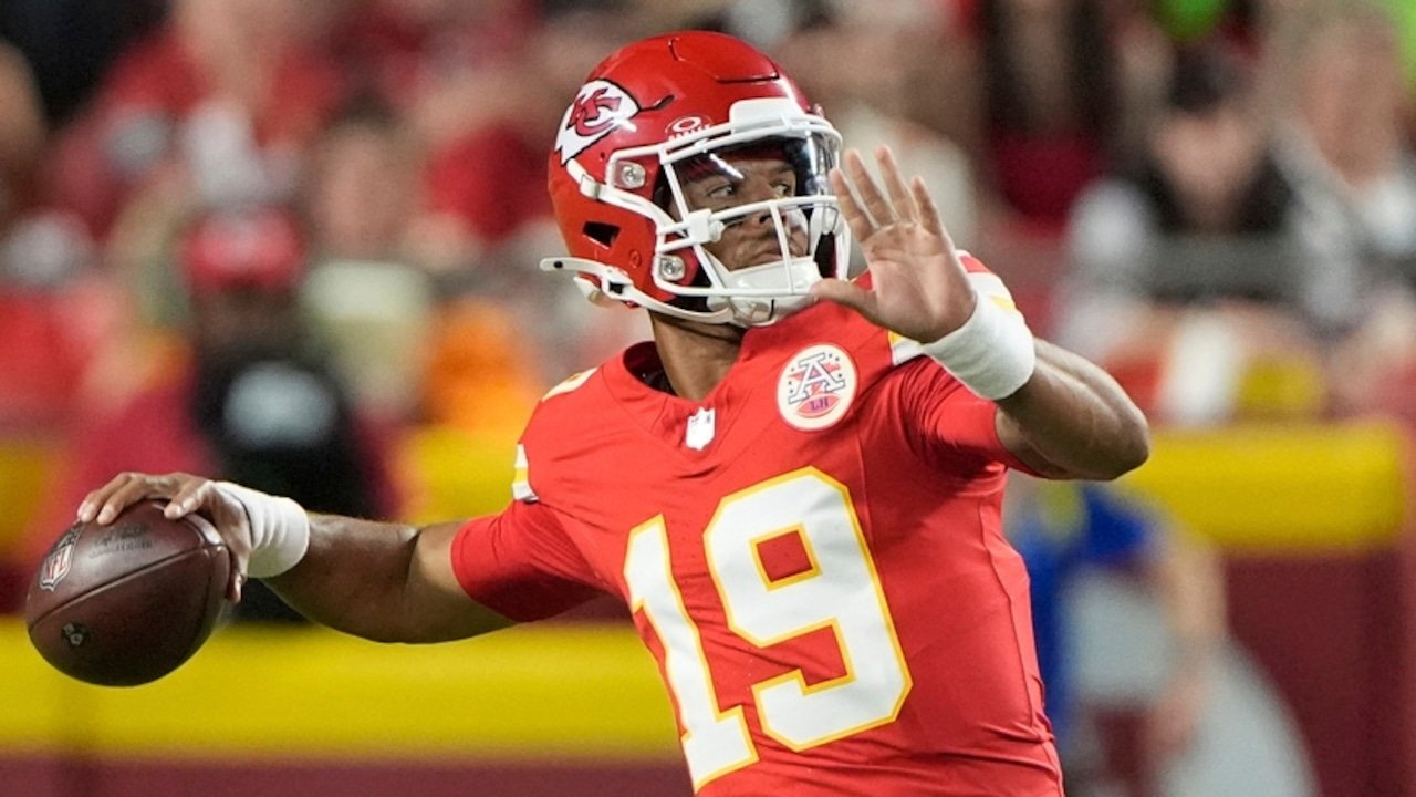 Patrick Mahomes absent, un fost QB Samford disponibil pentru Chiefs