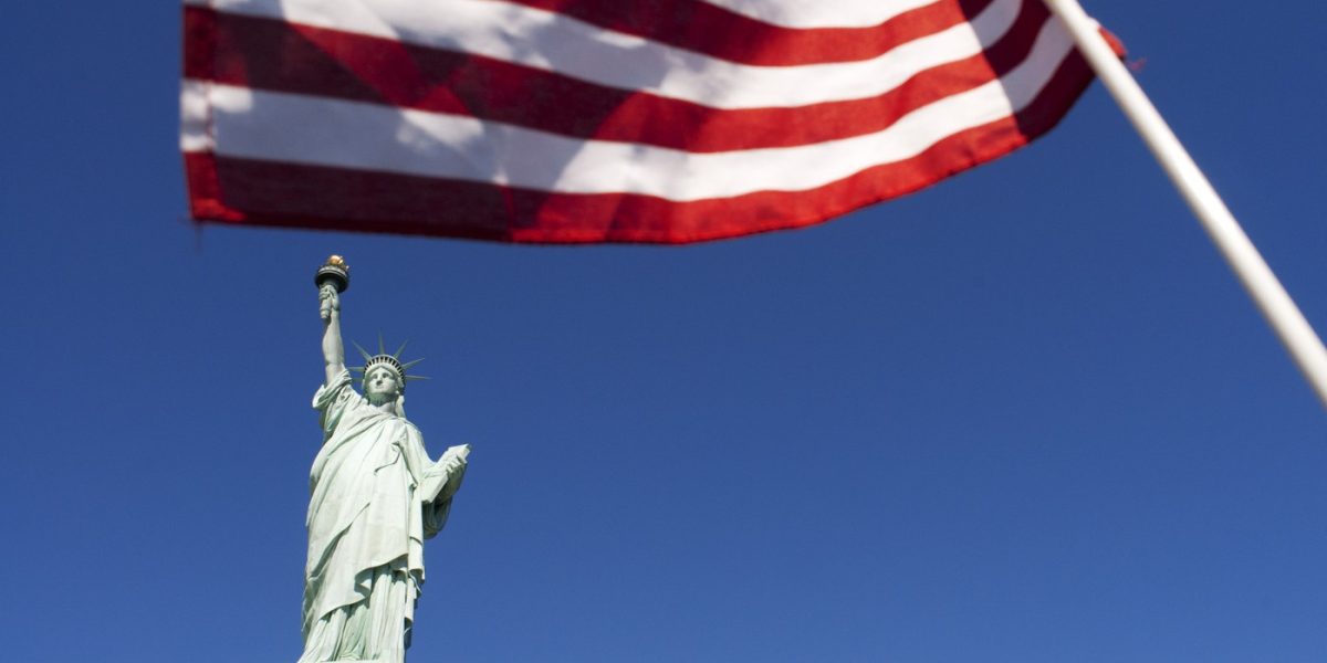 Agenția Vamală din SUA vrea să le verifice turiștilor care intră în țară postările din ultimii 5 ani