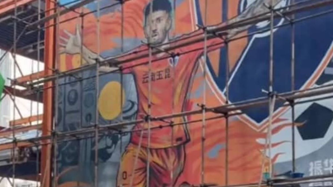 Un campion român, omagiat cu un graffiti uriaș de fani în străinătate