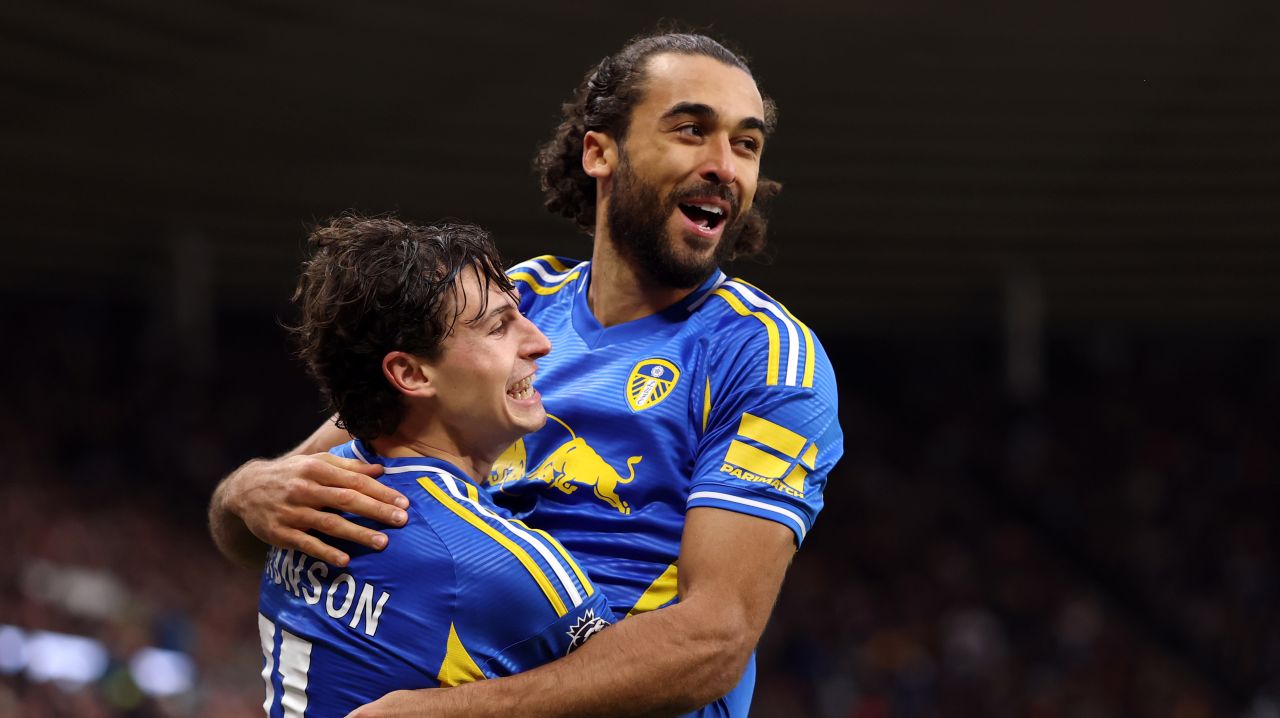 „Fotbal sexy” în Premier League: Gardoș și Marica, încântați de un gol ca în jocurile video în confruntarea Sunderland – Leeds