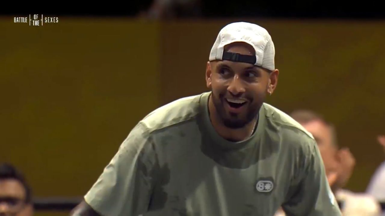 Sabalenka îl surprinde pe Kyrgios în „Bătălia Sexelor”, cu Ronaldo și Kaka martori