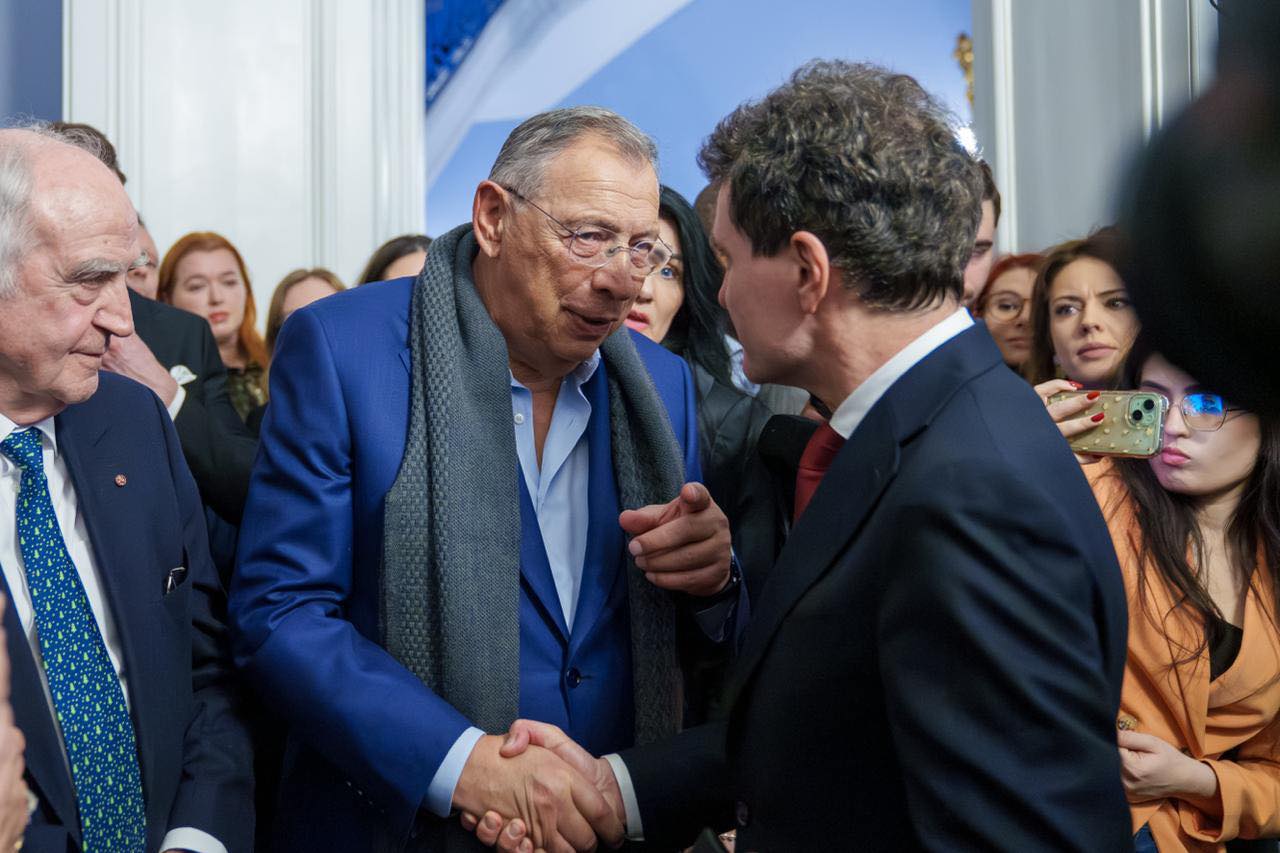 Nicușor Dan se întâlnește la Londra cu dezvoltatorul Canary Wharf