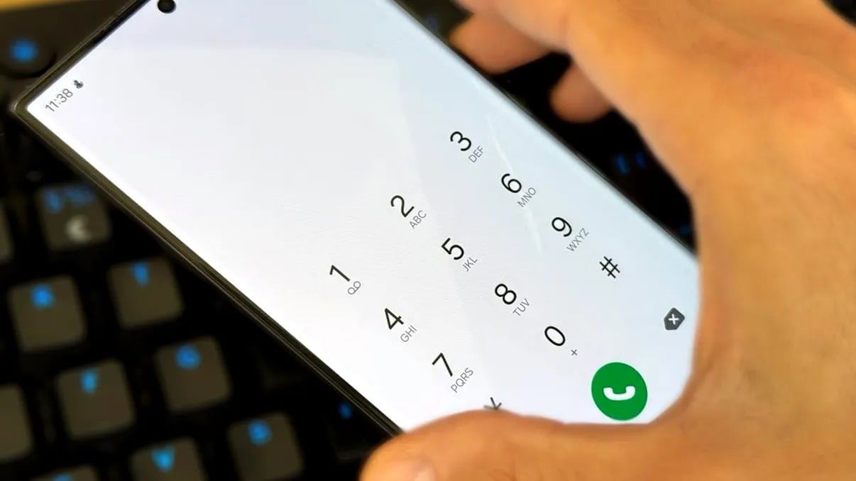Apeluri SPAM la telefon? O eroare minoră îți atrage escrocii