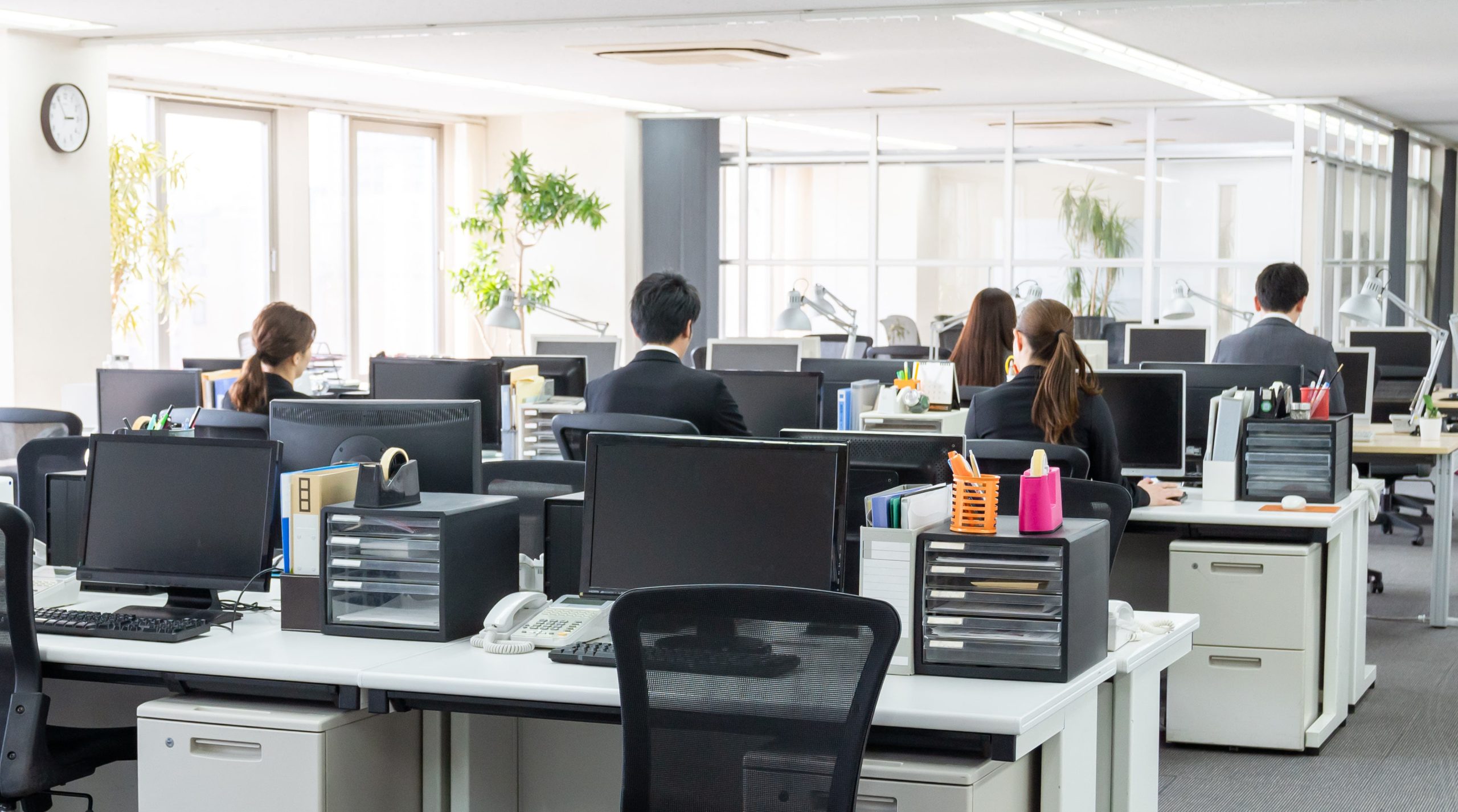 Conform unui studiu MIT, peste 10% din angajații din SUA pot fi înlocuiți deja de AI