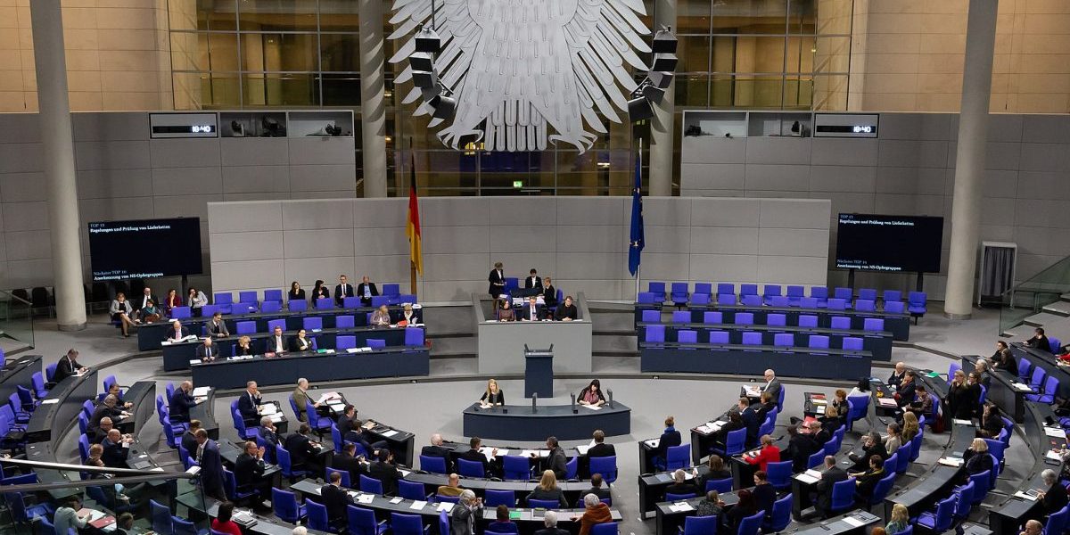 1620px-2020-02-13_Deutscher_Bundestag_IMG_3438_by_Stepro-e1641984213611.jpg - PressHub24