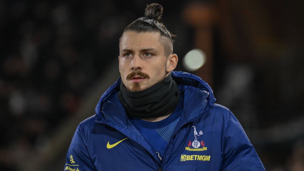 Aston Villa înfruntă Tottenham și câștigă cu 2-0; Drăgușin, în umbră