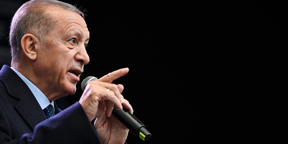 33EX2ZY-preview.jpg - PressHub24