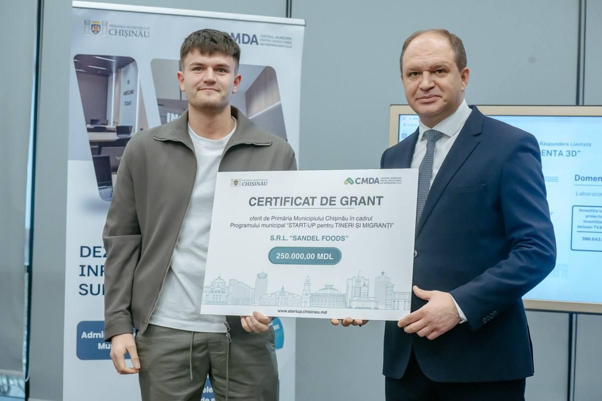 Primarul Ion Ceban finanțează cu 250.000 lei un susținător al lui Stoianoglo