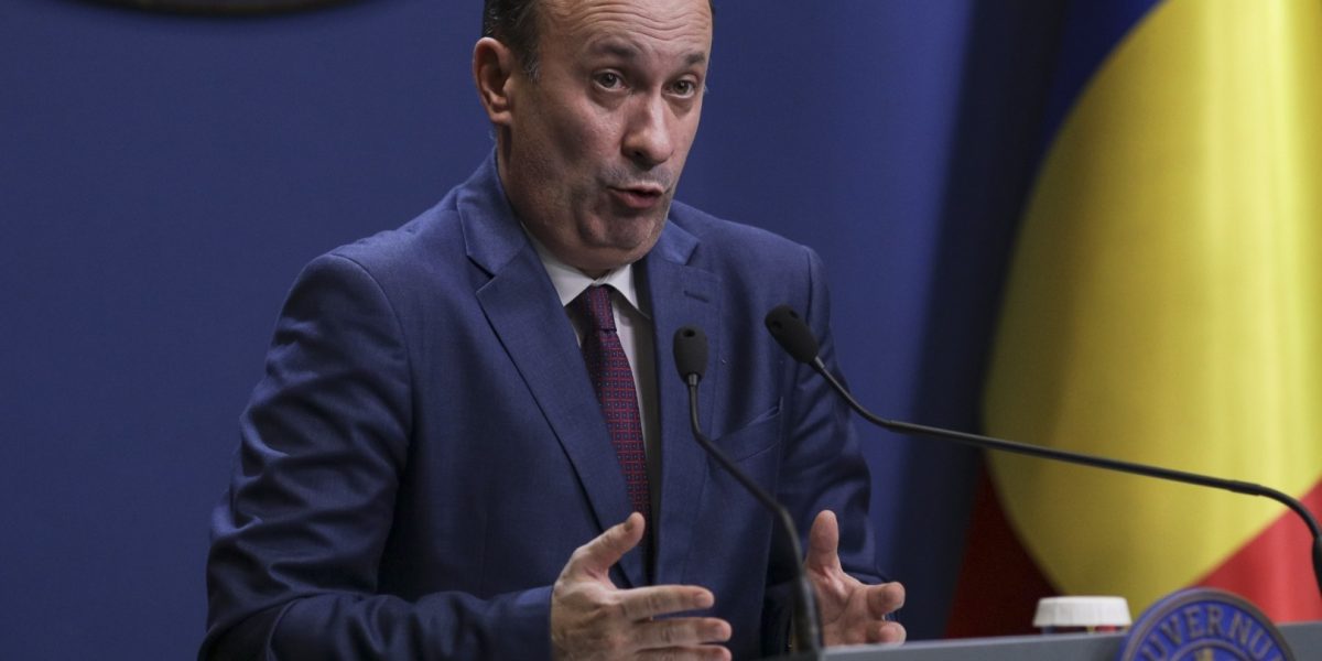 Adrian-Caciu-Sursa-foto-Inquam-Photos-Octav-Ganea-2.jpg - PressHub24