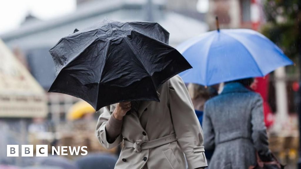 Flood warning as Met Office issues heavy rain alert for Wales