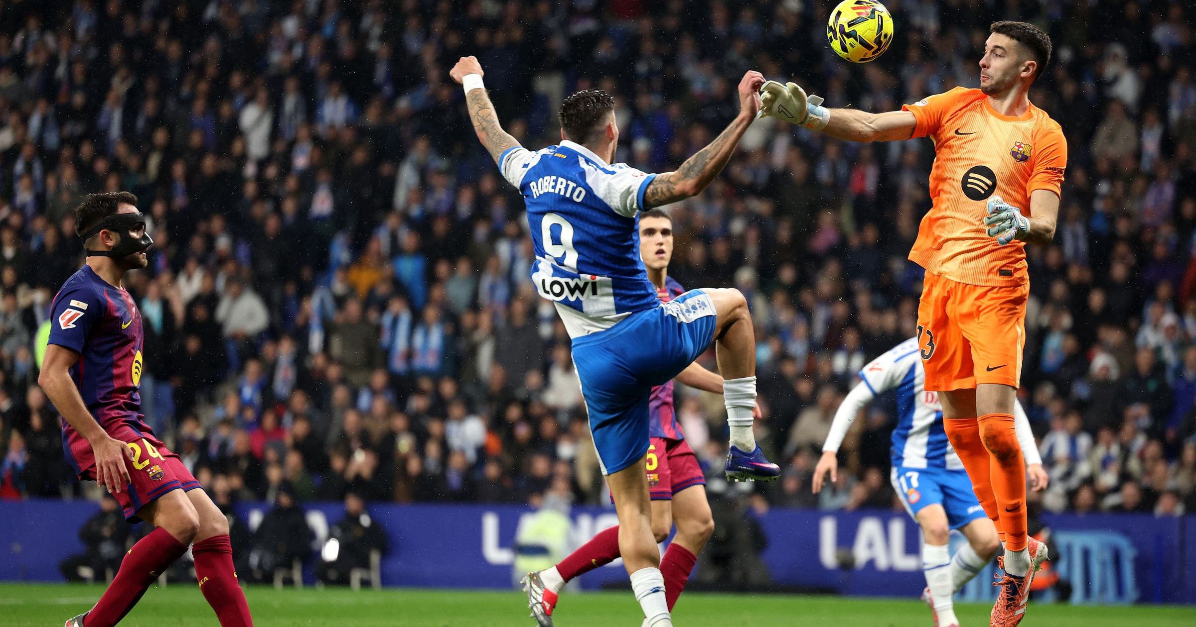 Barcelona, victorie cu mari emoții pe terenul lui Espanyol! Joan Garcia a făcut un meci uriaș împotriva fostei echipe