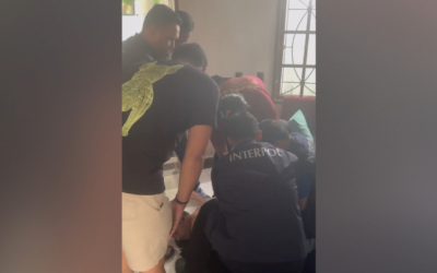 Imagini cu momentul în care a fost capturat asasinul lui Adrian Kreiner, în Indonezia. El era pe lista celor mai căutați infractori