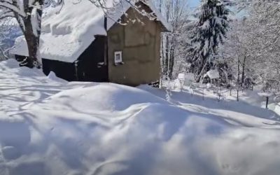 Casa-de-vacanta-in-zapada-zapada-la-munte.jpg - PressHub24