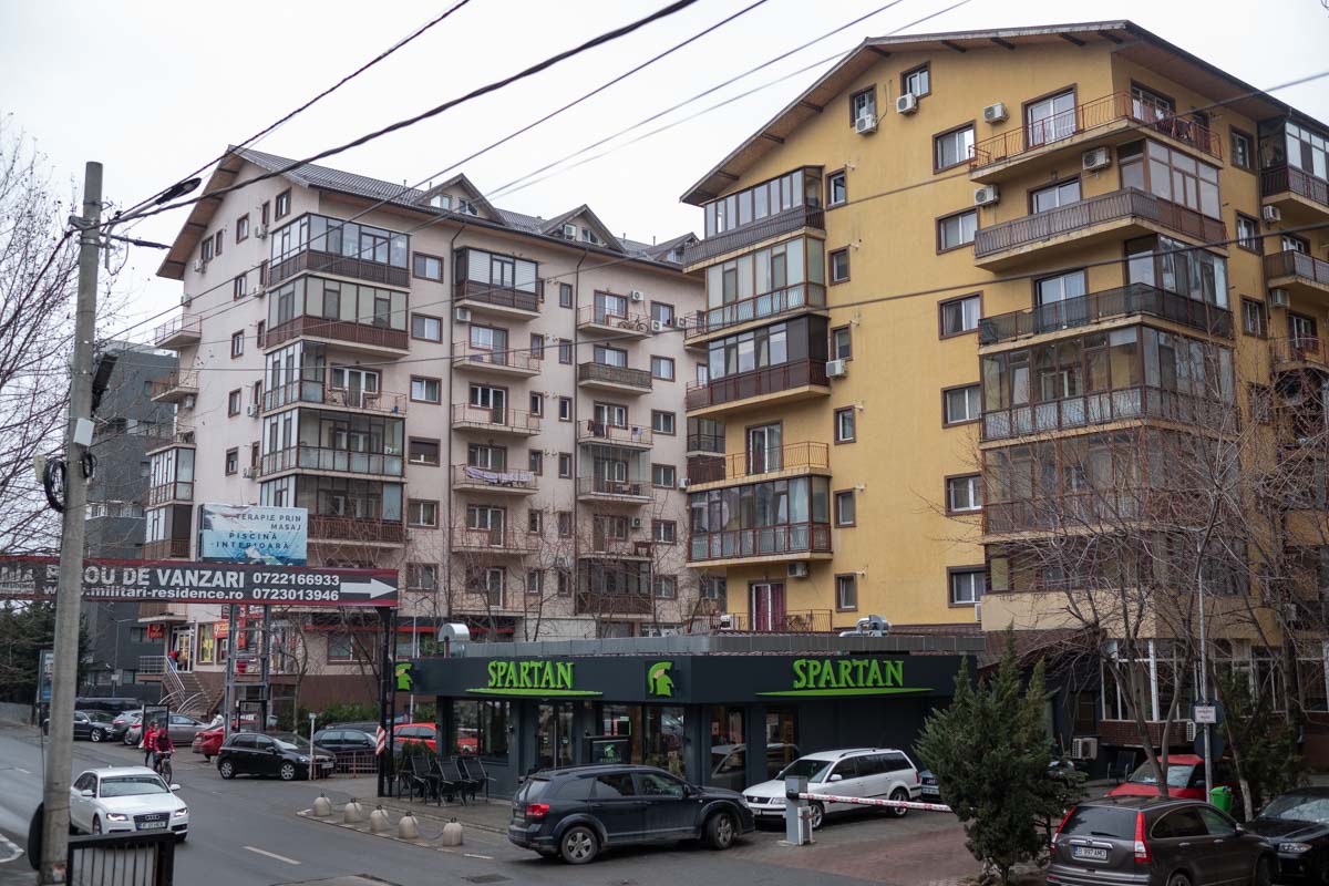 Bolojan: Taxa pe proprietate va crește la 45-50 euro, aliniată cu prețurile de piață până în 2027