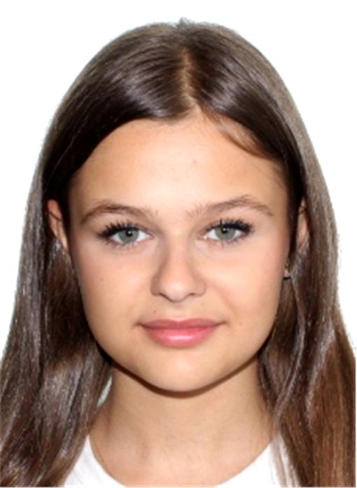 Fată de 14 ani dispărută din Sibiu, purtând geacă albă și pantaloni negri