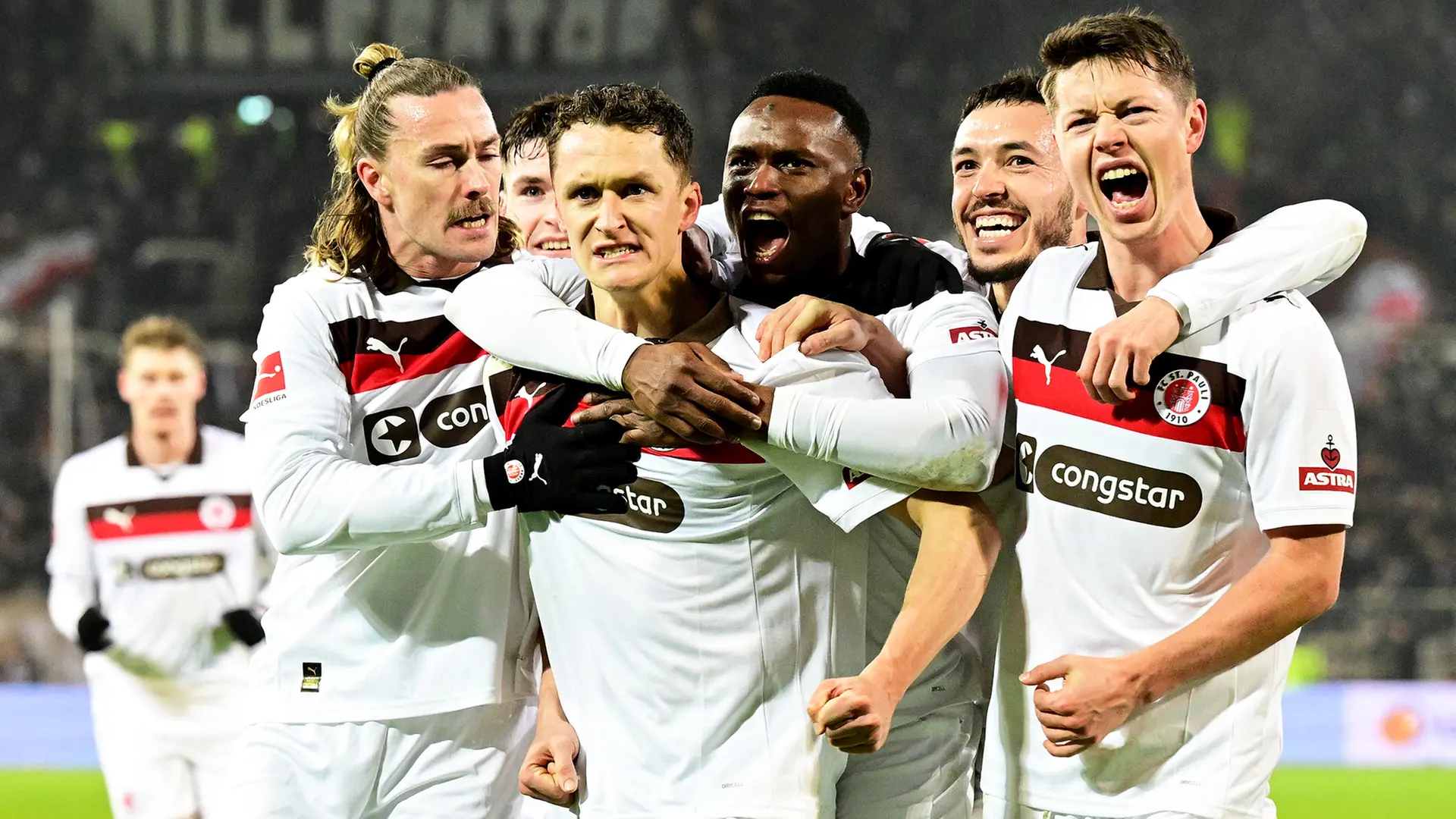 FC St. Pauli mit spätem Punktgewinn gegen Leipzig