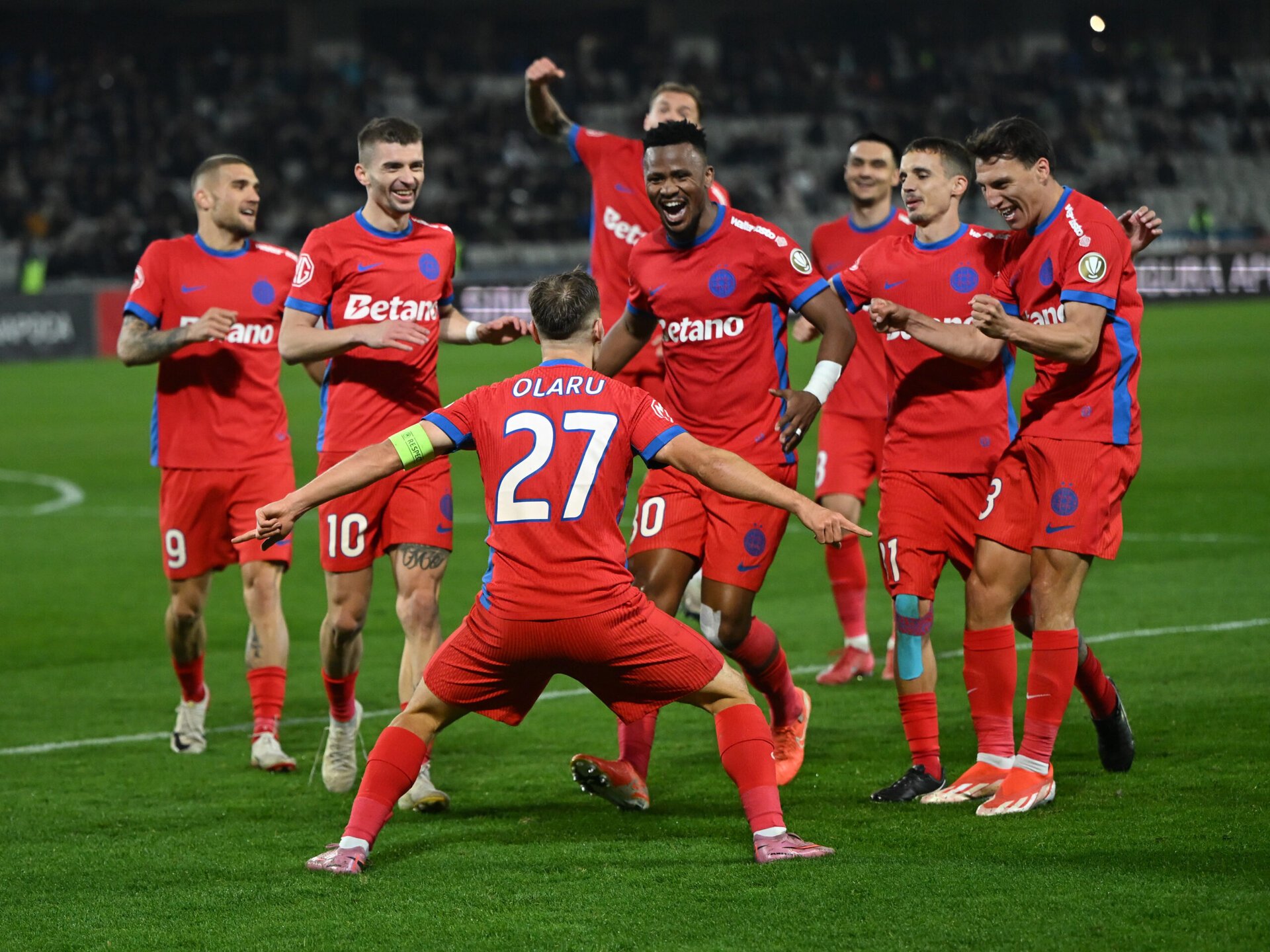 Surpriză! Cine s-a urcat în avionul FCSB pentru Zagreb