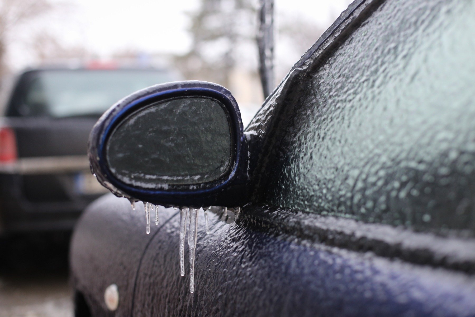 Ploaie înghețată lovește Oltenia