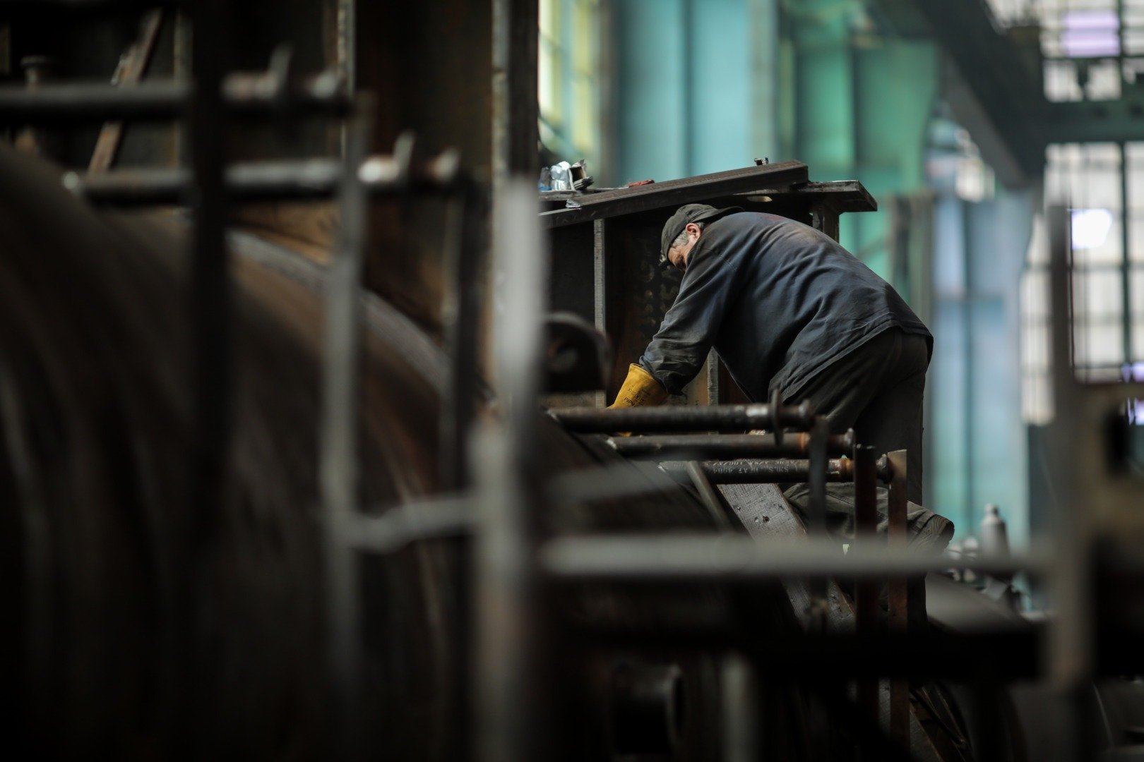 Industria din Bistrița-Năsăud,  sute de angajați, concedieri colective la Betak și RAAL