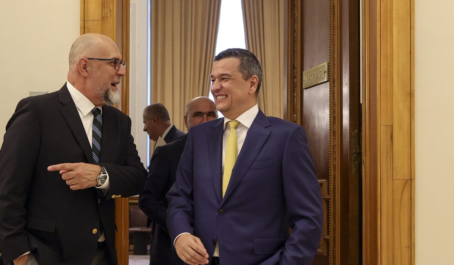 Guvernul și-a asumat reforma administrației