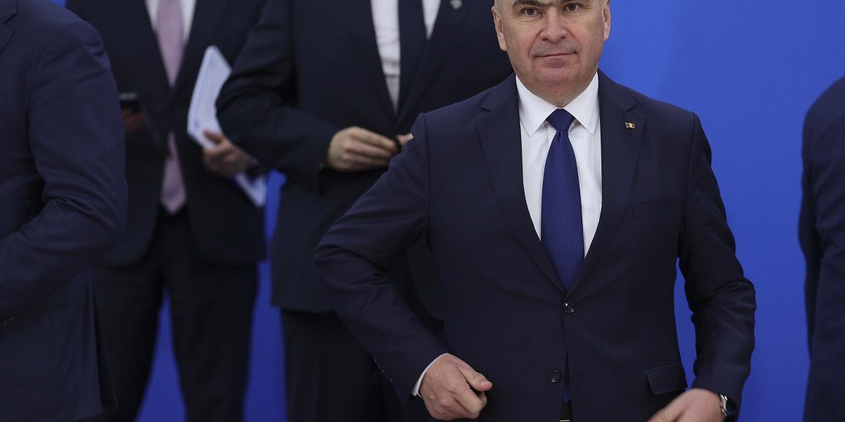 INSTANT_GUVERN_SEDINTA_CAB_BOLOJAN_004_INQUAM_Photos_Octav_Ganea.jpg - PressHub24