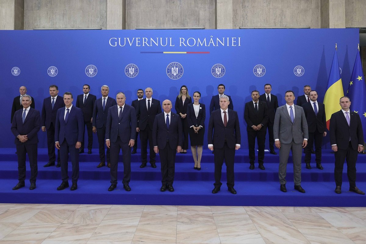 Două ministere au redus personalul, restul rămân la fel.