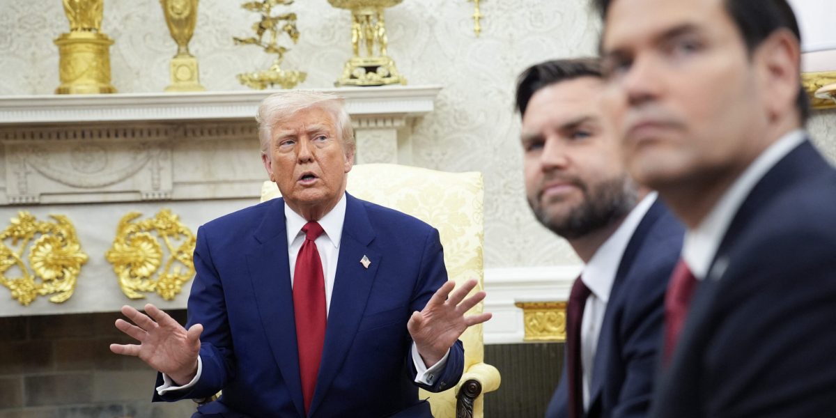 JD-Vance-si-Marco-Rubio-si-DOnald-Trump-scaled.jpg - PressHub24