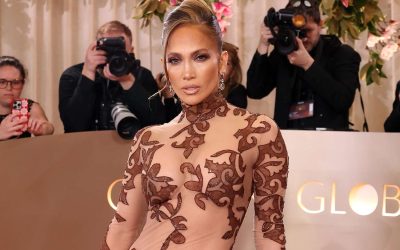Jennifer Lopez Flaunts Toned Abs in Sheer Gown at the 2026 Golden Globes