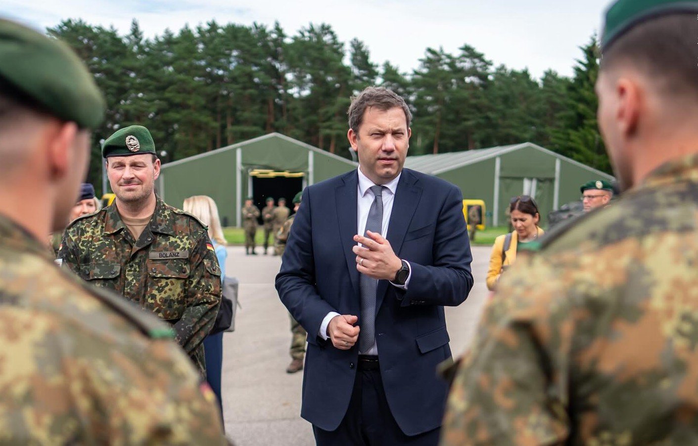 Criza relaţiilor transatlantice se adânceşte